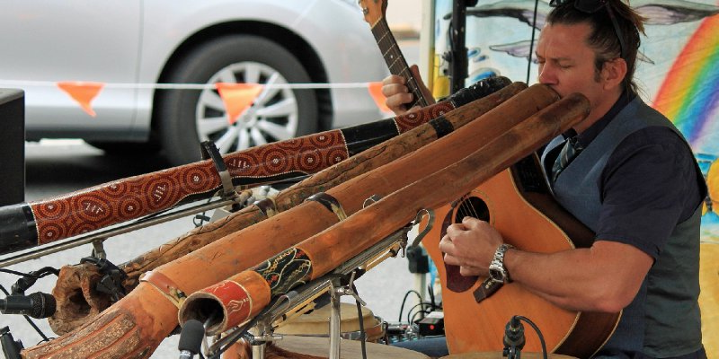 Cara Memainkan Didgeridoo dan Sejarah nya